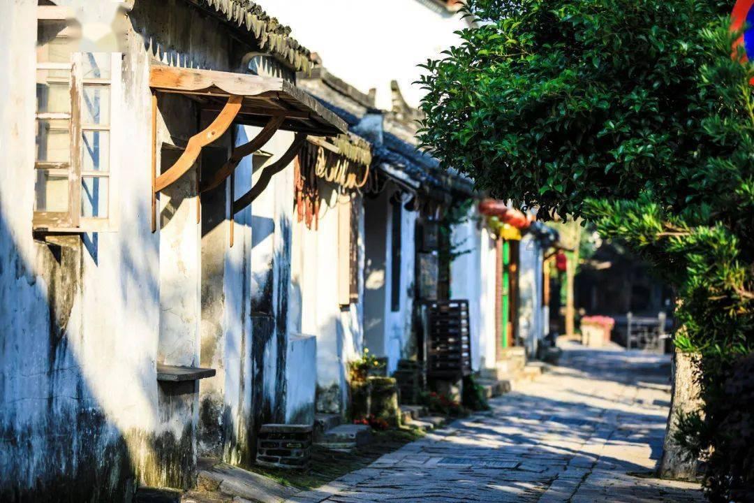 逃出诡异庄园